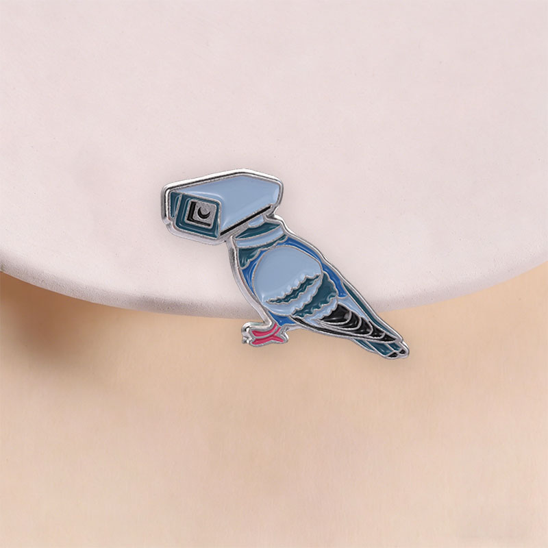 Pin Enamel Kamera Pengintai Bu - Drone Cinematic ulasan dan harga