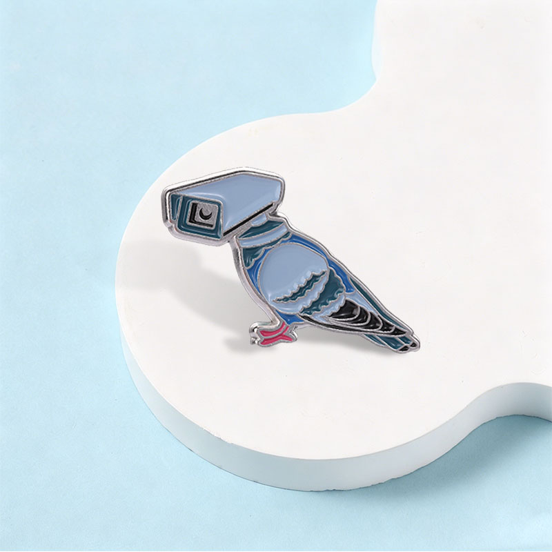 Pin Enamel Kamera Pengintai Bu - Drone Cinematic ulasan dan harga